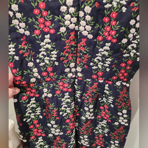 Discreet Floral Capped Sleeve Brooks Brothers Navy Dress Size 2 - Picture 11 of 11